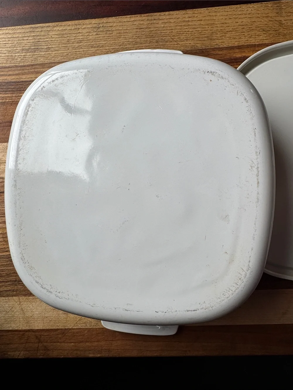 Corningware 2 Liter Casserole with Glass Lid and Plastic Cover